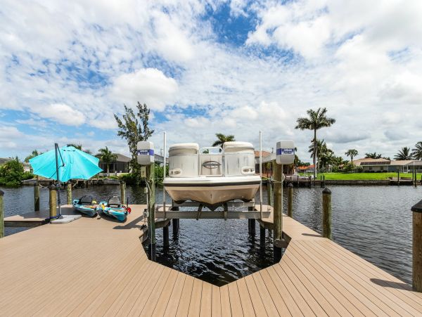 Luxury Cape Coral Lovely Home Away from Home
