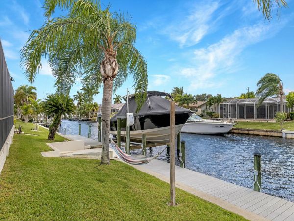 Cape Coral Home 1010907