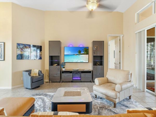 Cape Coral Home 1010911
