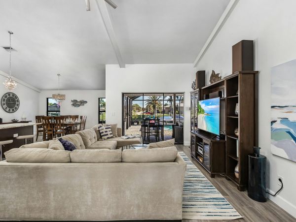 Cape Coral Vacation Home Luxury Throughout Pool