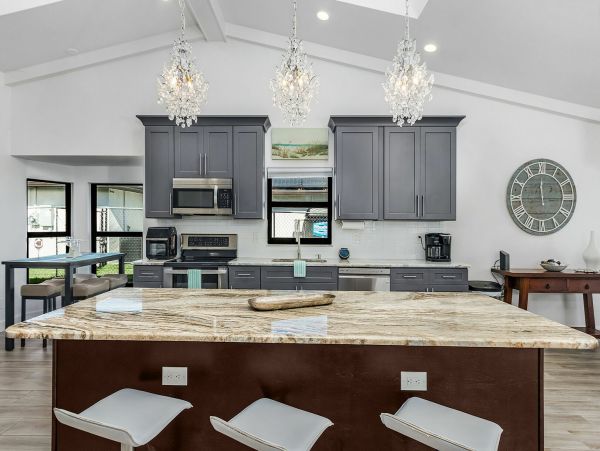Cape Coral Vacation Home Luxury Throughout Pool