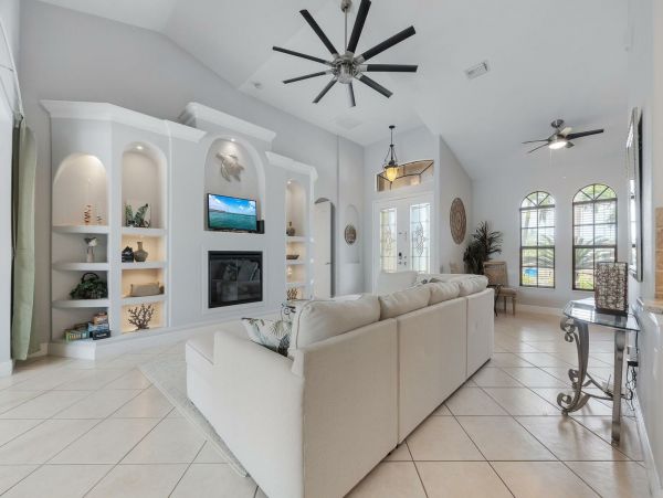 Cape Coral Home 1010914