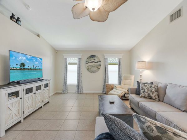 Cape Coral Home 1010917