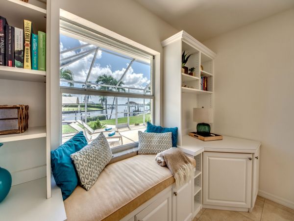 Cape Coral Waterfront Vacation Rental - Florida Riverfront Villa