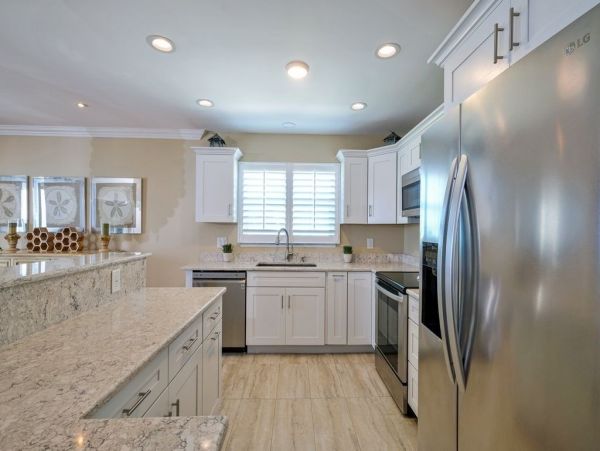 On Beach Holmes Beach Vacation Condo Three Bedroom