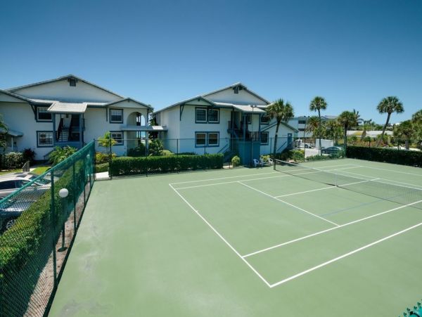 On Beach Holmes Beach Vacation Condo Three Bedroom