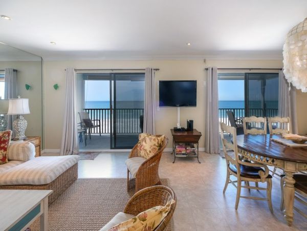 On Beach Holmes Beach Vacation Condo Three Bedroom