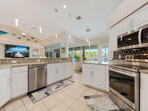 Cape Coral Home 1010921