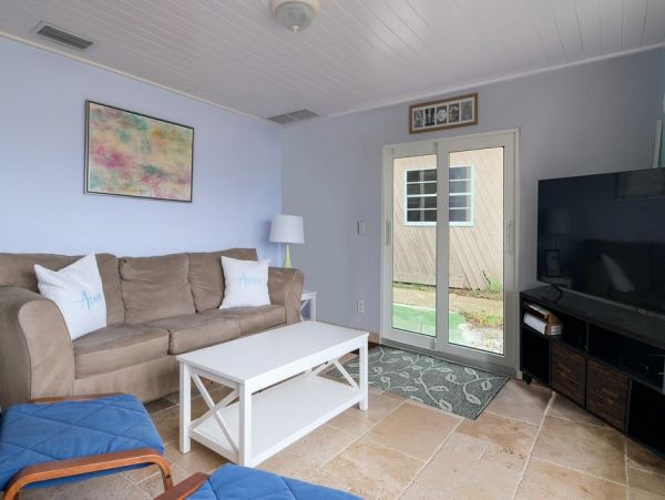 Charming 3 Bedroom Vacation Home in Anna Maria