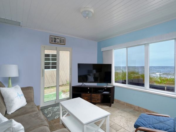 Charming 3 Bedroom Vacation Home in Anna Maria
