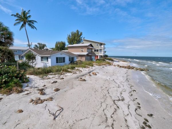 Charming 3 Bedroom Vacation Home in Anna Maria