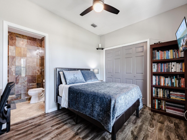 Luxury Vacation Five Bedroom Home with Pool & Canal View