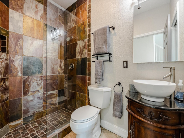 Luxury Vacation Five Bedroom Home with Pool & Canal View