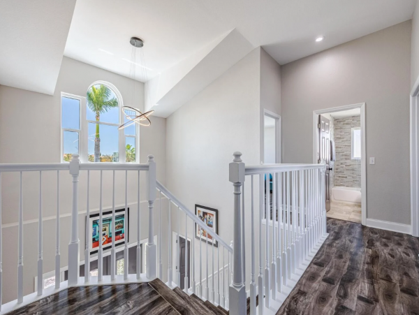 Luxury Vacation Five Bedroom Home with Pool & Canal View