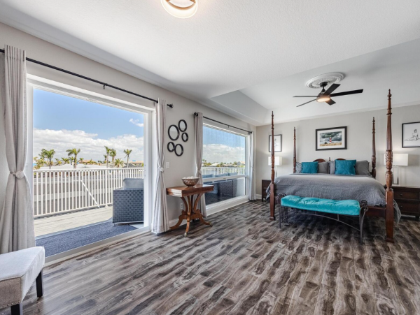 Luxury Vacation Five Bedroom Home with Pool & Canal View