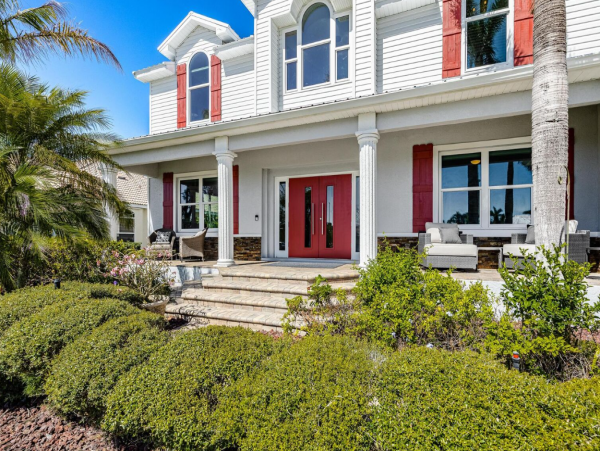 Luxury Vacation Five Bedroom Home with Pool & Canal View