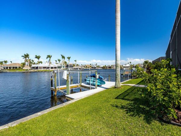 Luxury Vacation Five Bedroom Home with Pool & Canal View