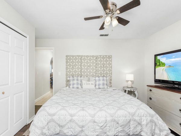Cape Coral Lovely Three Bedroom Home.