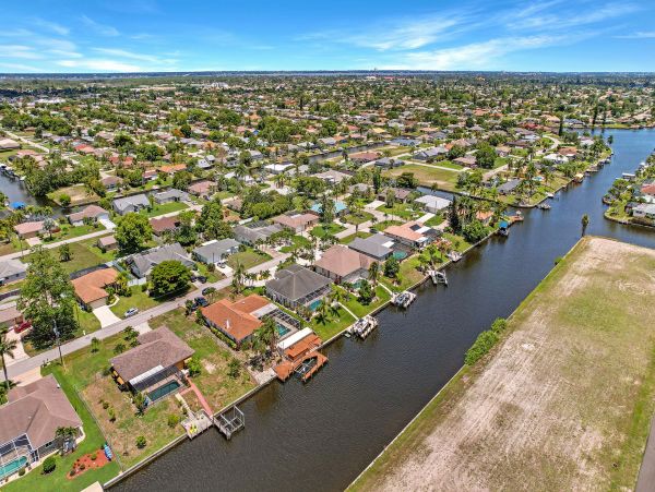 Cape Coral Home 1010927