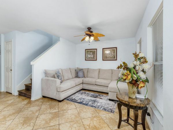 Gorgeous Five Bedroom Home with Private Pool in Cape Coral