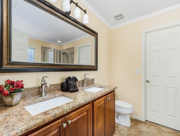 Gorgeous Five Bedroom Home with Private Pool in Cape Coral