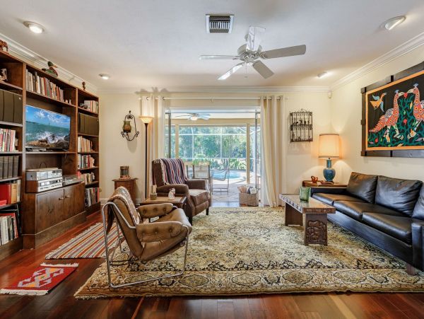 Fort Myers Home 1010940