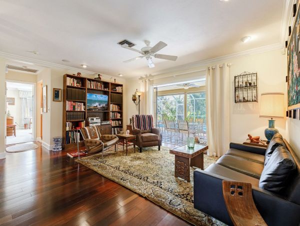 Fort Myers Home 1010940