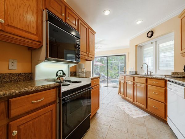 Fort Myers Home 1010940