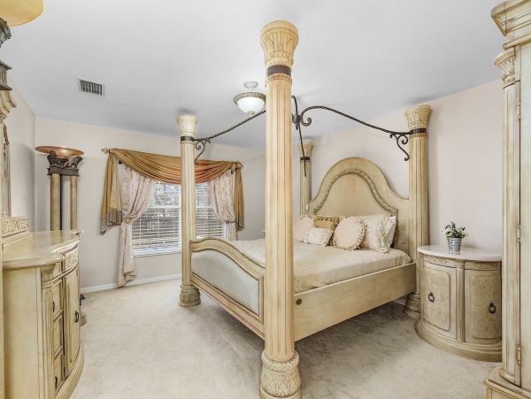 Cape Coral 5 Bedroom Home Sleeps 10 Guests