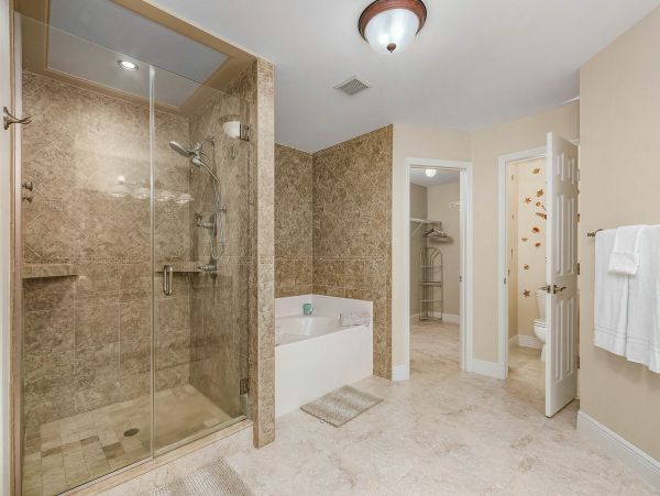 Cape Coral 5 Bedroom Home Sleeps 10 Guests