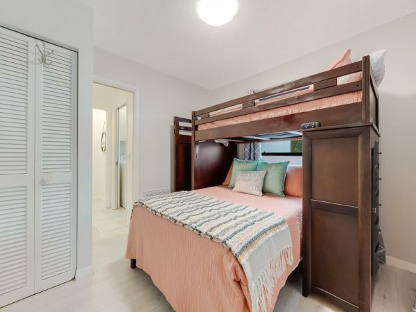 Venice Home 1010954