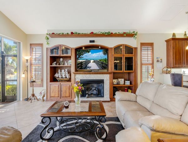 Cape Coral Home 1010956