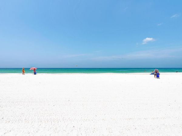 Bradenton Beach Vacation Condo Walk to Beach Two Bedroom