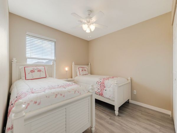Three Bedroom Rental Home with Caged Pool in Cape Coral