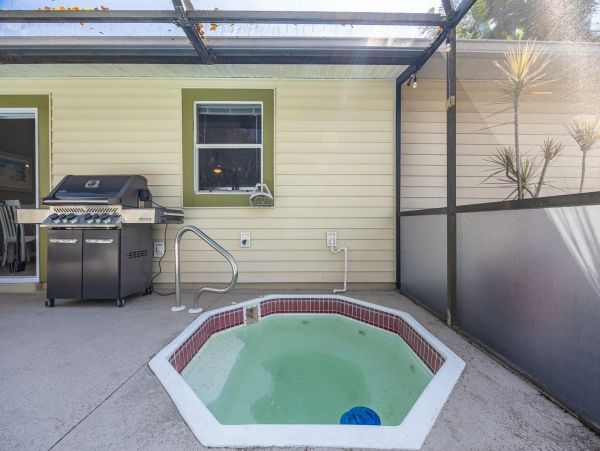 Three Bedroom Rental Home with Caged Pool in Cape Coral