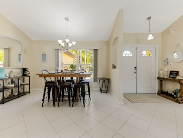 Cape Coral Home 1010963