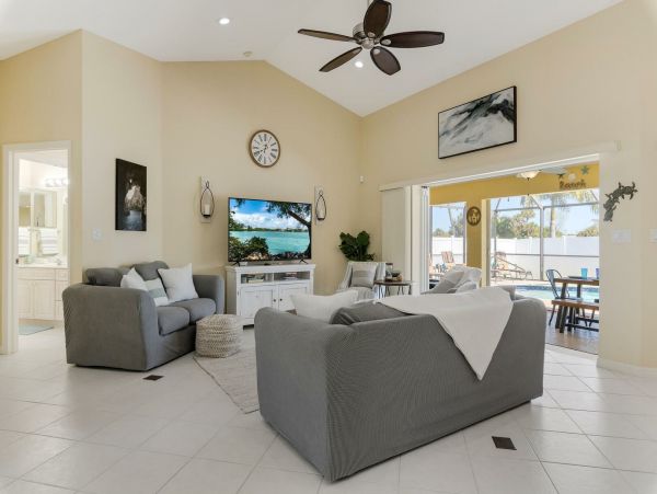 Cape Coral Home 1010963