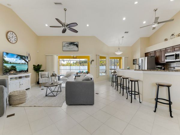 Cape Coral Home 1010963