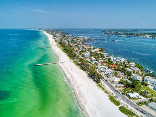 Rooftop Deck with Views of Bradenton Beach