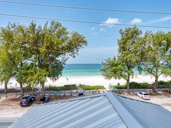 Rooftop Deck with Views of Bradenton Beach