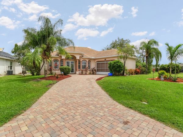 Cape Coral Home 1010968