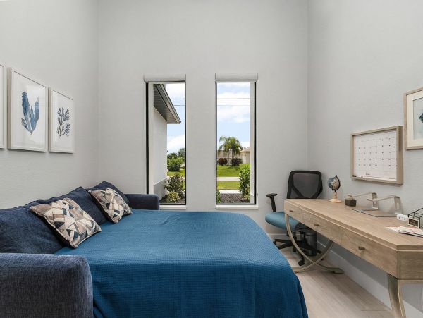 Cape Coral Home 1010973