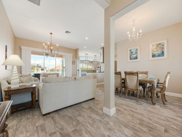 Cape Coral Home 1010978