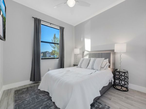 Cape Coral Home 1010984