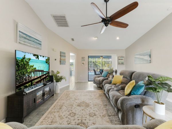 Cape Coral Home 1010986