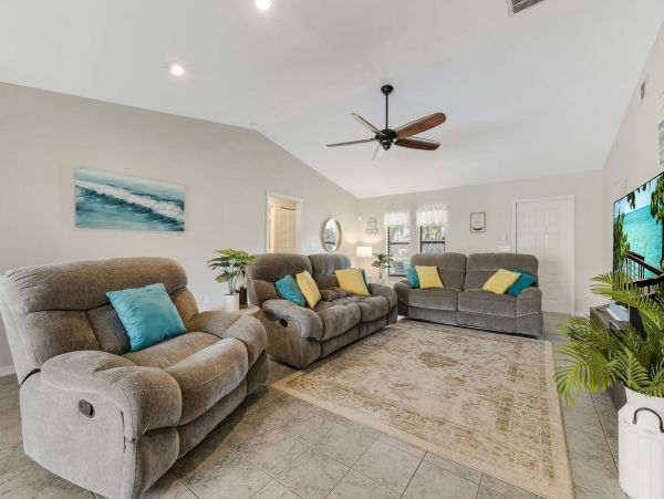 Cape Coral Home 1010986