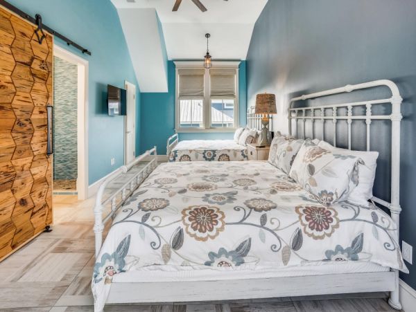 Anna Maria Island Holmes Beach Home 1010987