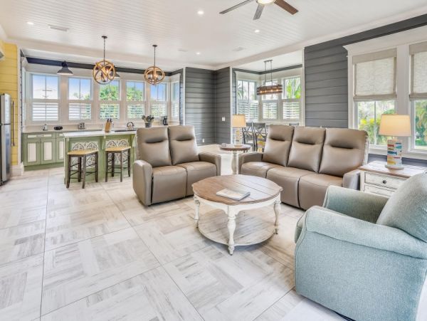 Anna Maria Island Holmes Beach Home 1010987