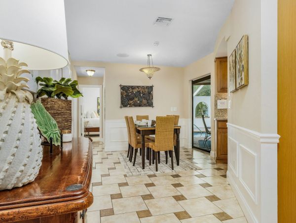 Four bedroom luxury home in Cape Coral