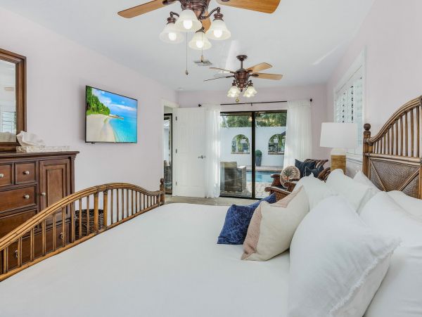 Four bedroom luxury home in Cape Coral